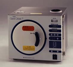 小型オートクレーブ（高圧蒸気滅菌装置）